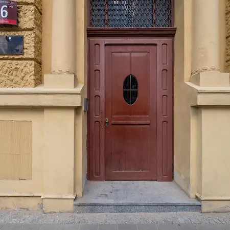 Modern In The Centre Od By Renters *