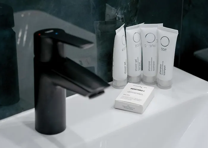 Modern In The Centre Od By Renters